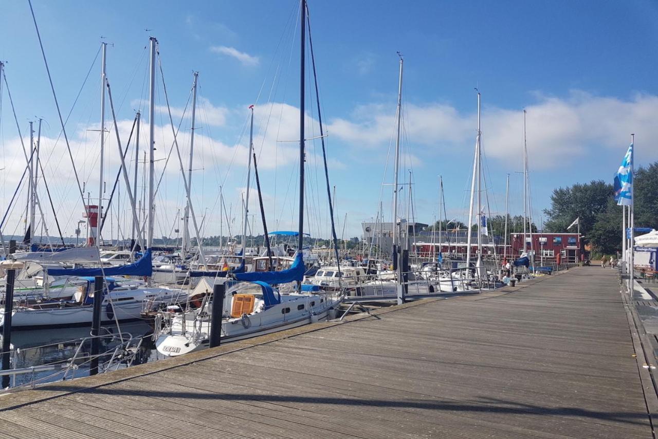 Zwergtaucher Eckernfoerde Luaran gambar